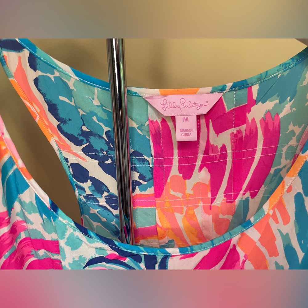 Lilly Pulitzer Women's Medium Alyssa Silk Pineapple Sleeveless Tank - Picture 2 of 7